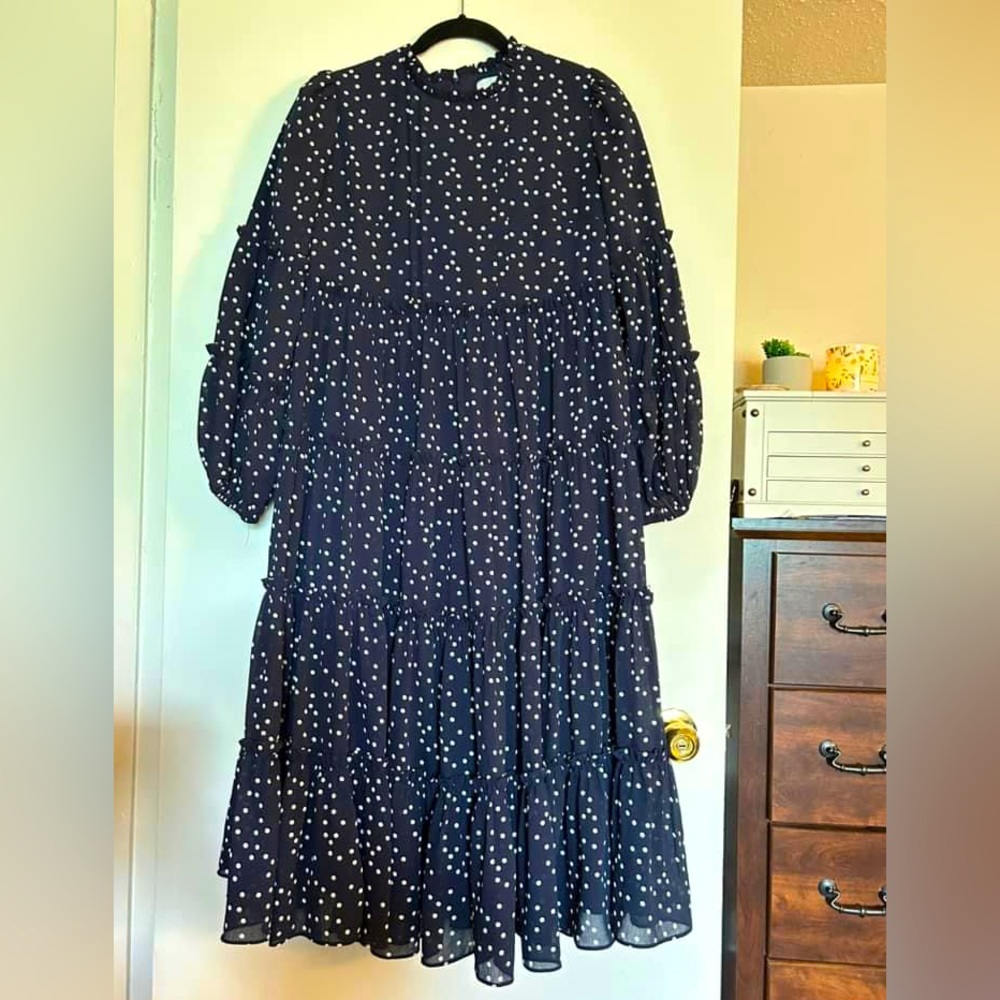 Dainty Jewells Dress. Size medium.